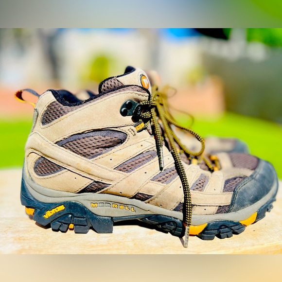 Merrell J06045 Moab 3 Mid Hiking Boots - Men's size 9 USA - Picture 1 of 7